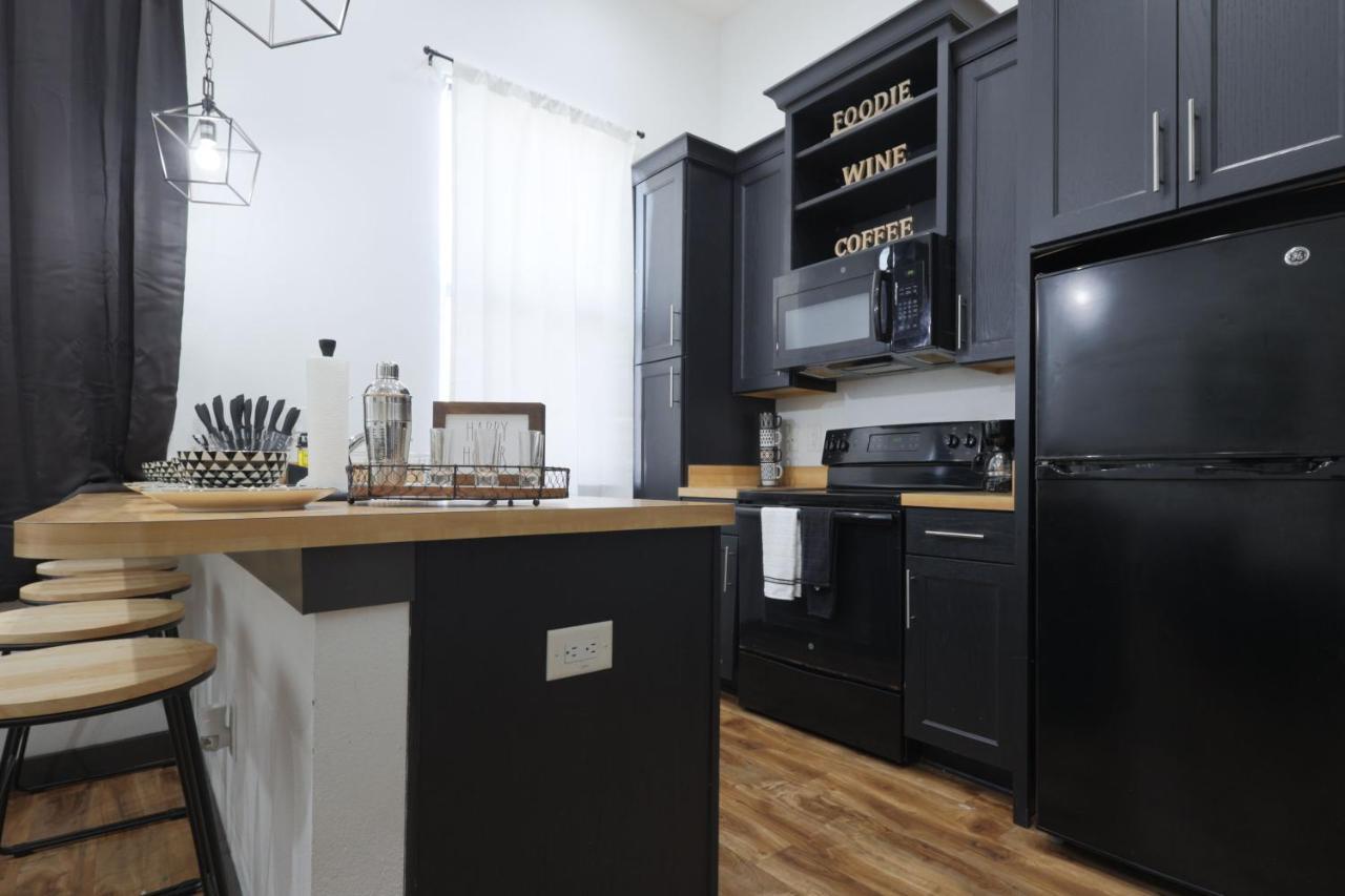 Old West Studio Lofts West Тампа Екстер'єр фото